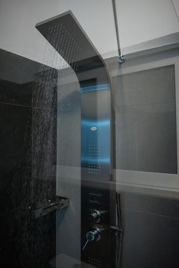 דירות אתונה Noho Boutique , Premium Living Lazeon 7 מראה חיצוני תמונה