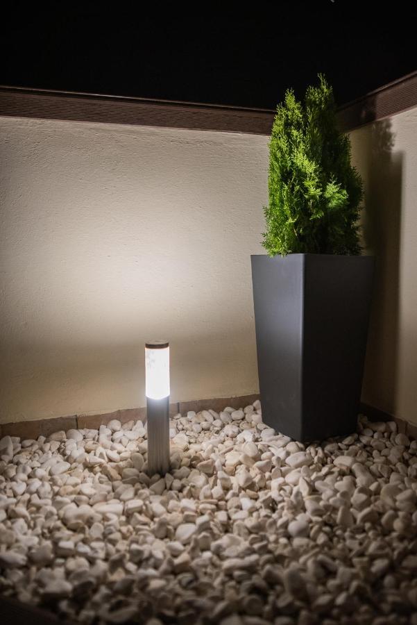 דירות אתונה Noho Boutique , Premium Living Lazeon 7 מראה חיצוני תמונה